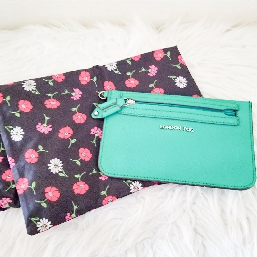 London Fog clutch with a dust bag